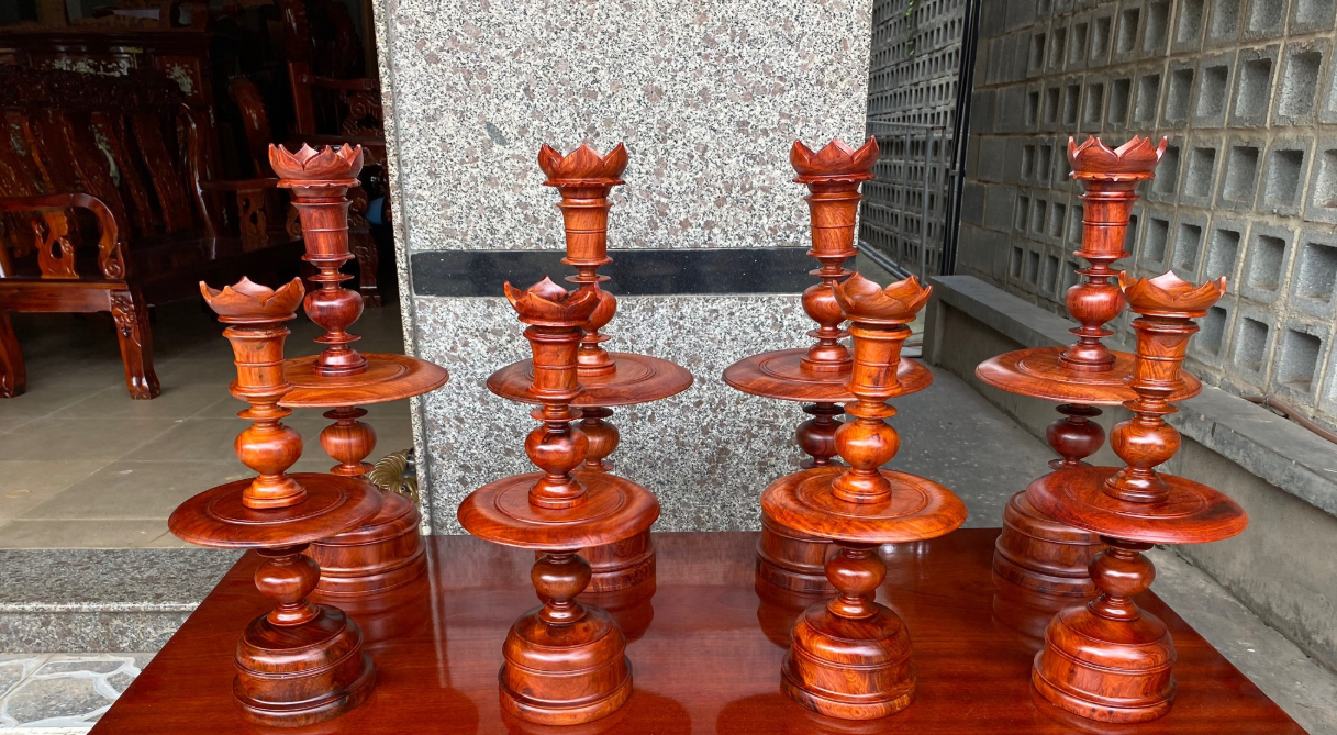 Chân Đèn Nến Thờ Gỗ Hương đẹp